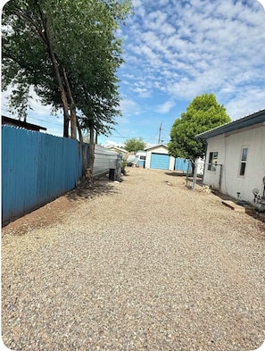 Property grounds - 420 friendly Cozy, Cute home  (Albuquerque)