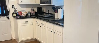 420 friendly Cozy, Cute home 