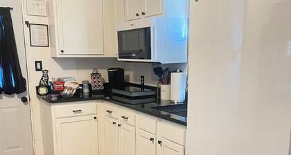 420 friendly Cozy, Cute home