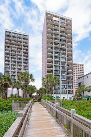 Exterior - Corner Unit on the 16th Floor-Sweeping View, Ocean Front Balcony, New Paint (Myrtle Beach)
