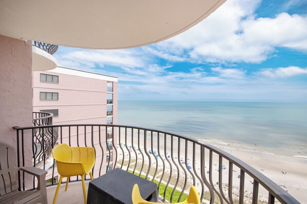 Property grounds - Corner Unit on the 16th Floor-Sweeping View, Ocean Front Balcony, New Paint (Myrtle Beach)