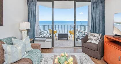 Corner Unit on the 16th Floor-Sweeping View, Ocean Front Balcony, New Paint