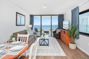 TV - Corner Unit Sweeping View Ocean Front Balcony (Myrtle Beach)