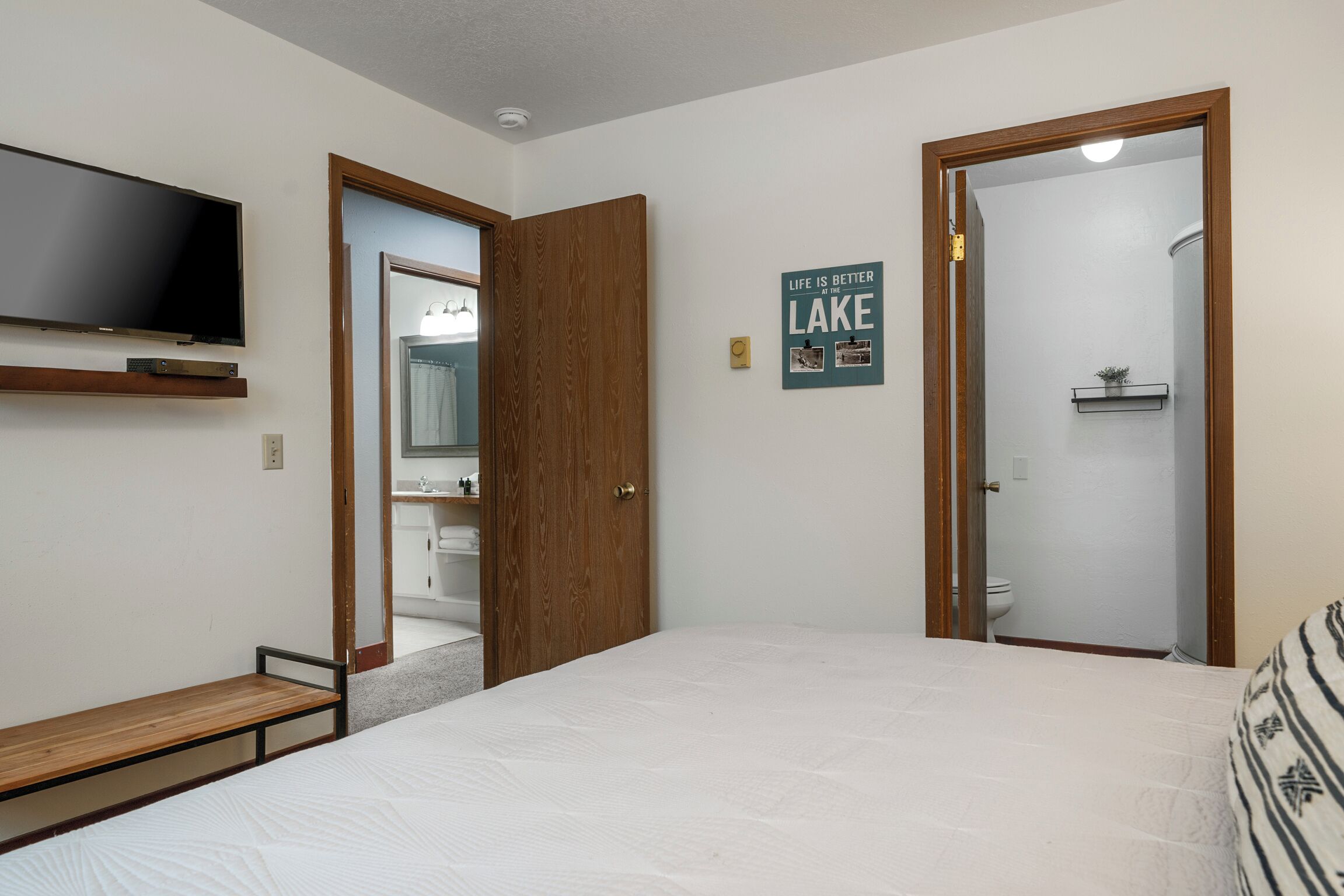 2 chambres, fer et planche à repasser, Wi-Fi gratuit, draps fournis