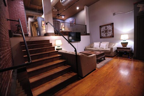 Rooftop Loft 3-bedroom DT Anderson 