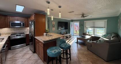 Seas the Stay at Salt and Sol - 3 BR 2 BA