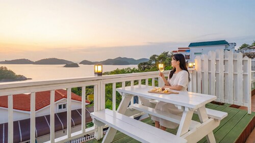 Yeosu Grace Family Pension