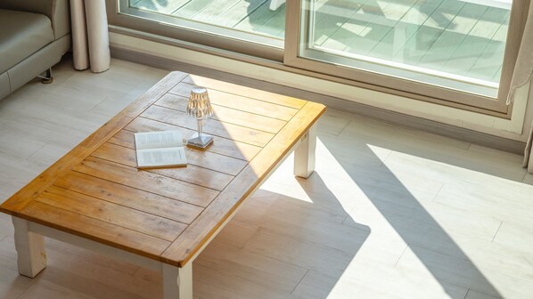 Rom – basic, 1 soverom (Milk Khaki  (Ocean View/two-bed)) | 1 soverom og wi-fi (inkludert)