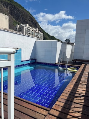 Pool - Spacious 3-bedroom apartment with AC, WiFi in fabulous Copacabana Rio de Janeiro (Copacabana Rio de Janeiro)