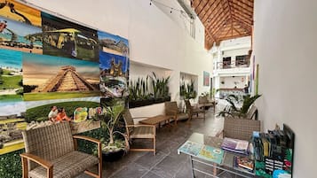 Vista frontal de la propiedad
