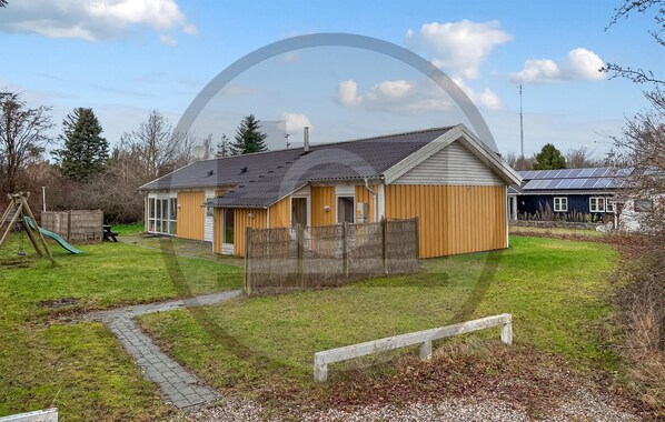 Unclassified image, 1 of 9, button