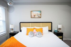 3 habitaciones, tabla de planchar con plancha, wifi y ropa de cama