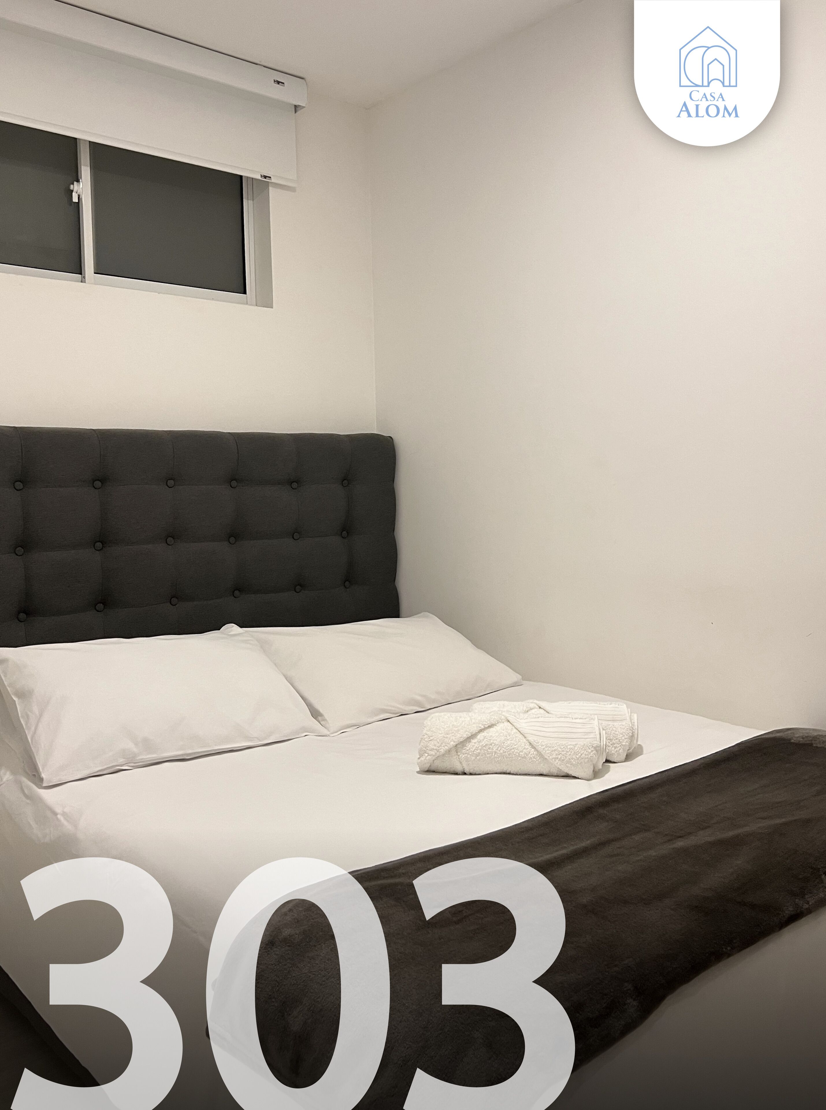 Basic-Doppelzimmer | Hochwertige Bettwaren, Schreibtisch, laptopgeeigneter Arbeitsplatz