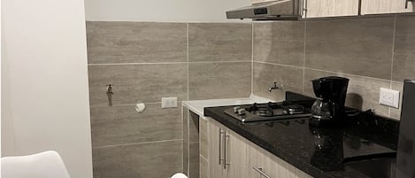 Chambre Double | Cuisine privée | Réfrigérateur, plaque de cuisson, lave-vaisselle