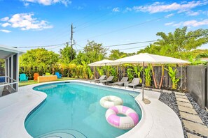 Unclassified image, 2 of 35, button - Peace, Pool, Golf & Sunshine • 15 Min to Beach (Plantation)