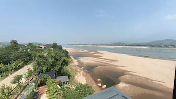 Quang cảnh nhìn từ nơi lưu trú
