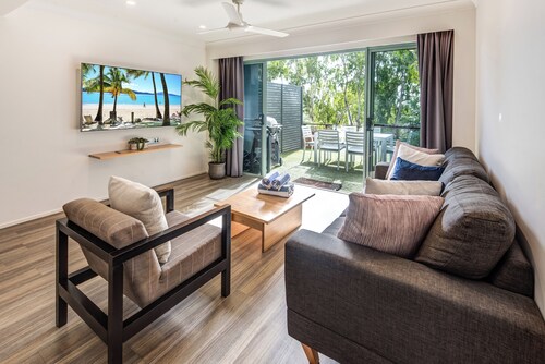 Sunset Waters Premium 2 bedroom 2 1/2 bathroom