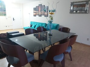 Dining - Modern and cozy apartment with a beautiful view of the city of Sucre. (Sucre)