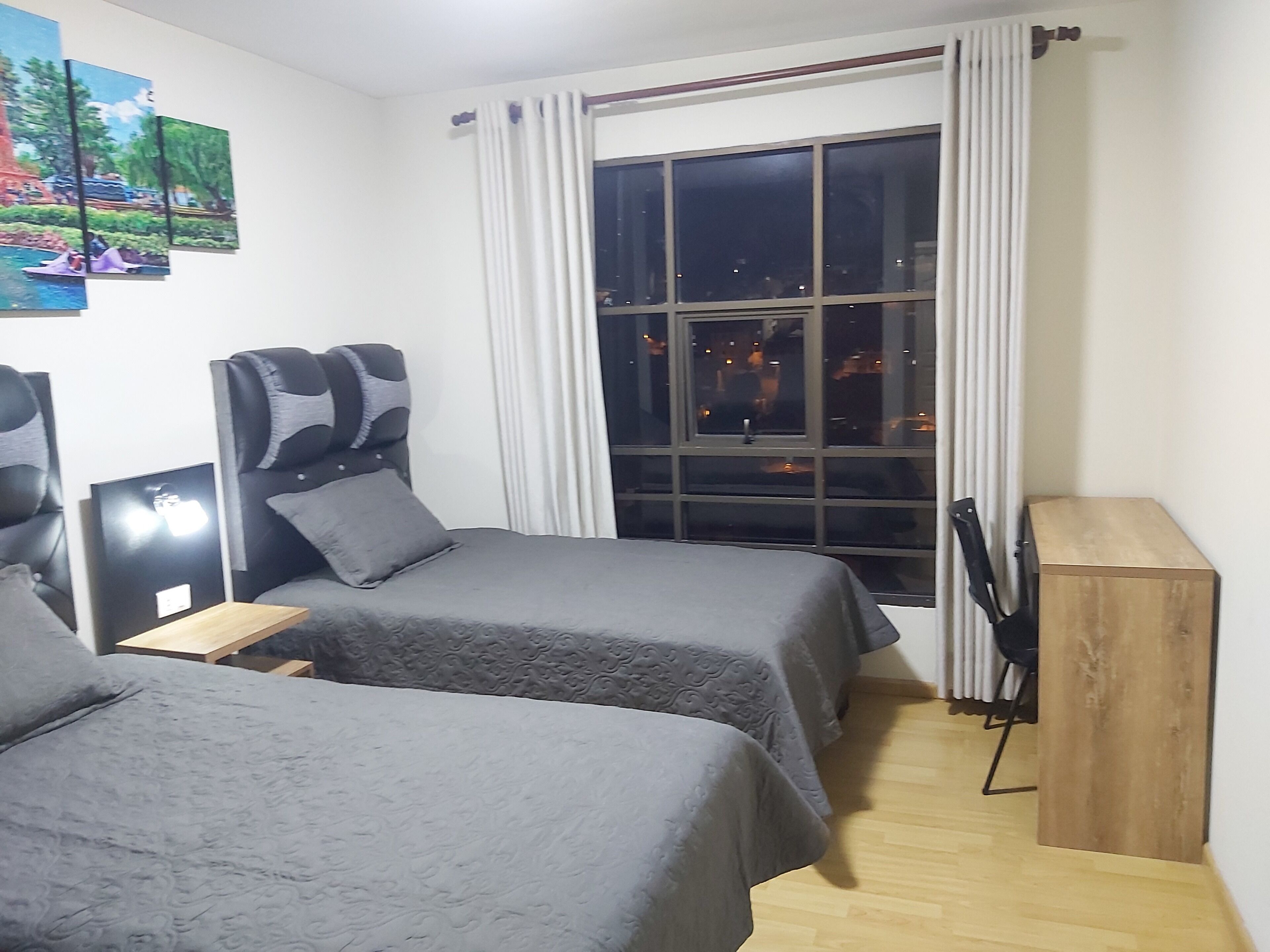 3 chambres, bureau, fer et planche à repasser, Wi-Fi gratuit