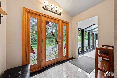 Girdwood Retreat minutes from trails&slope 3BR 2BA