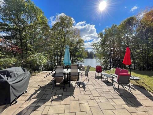 Private Waterfront Cottage- A Family-Friendly Escape with fun and relaxation