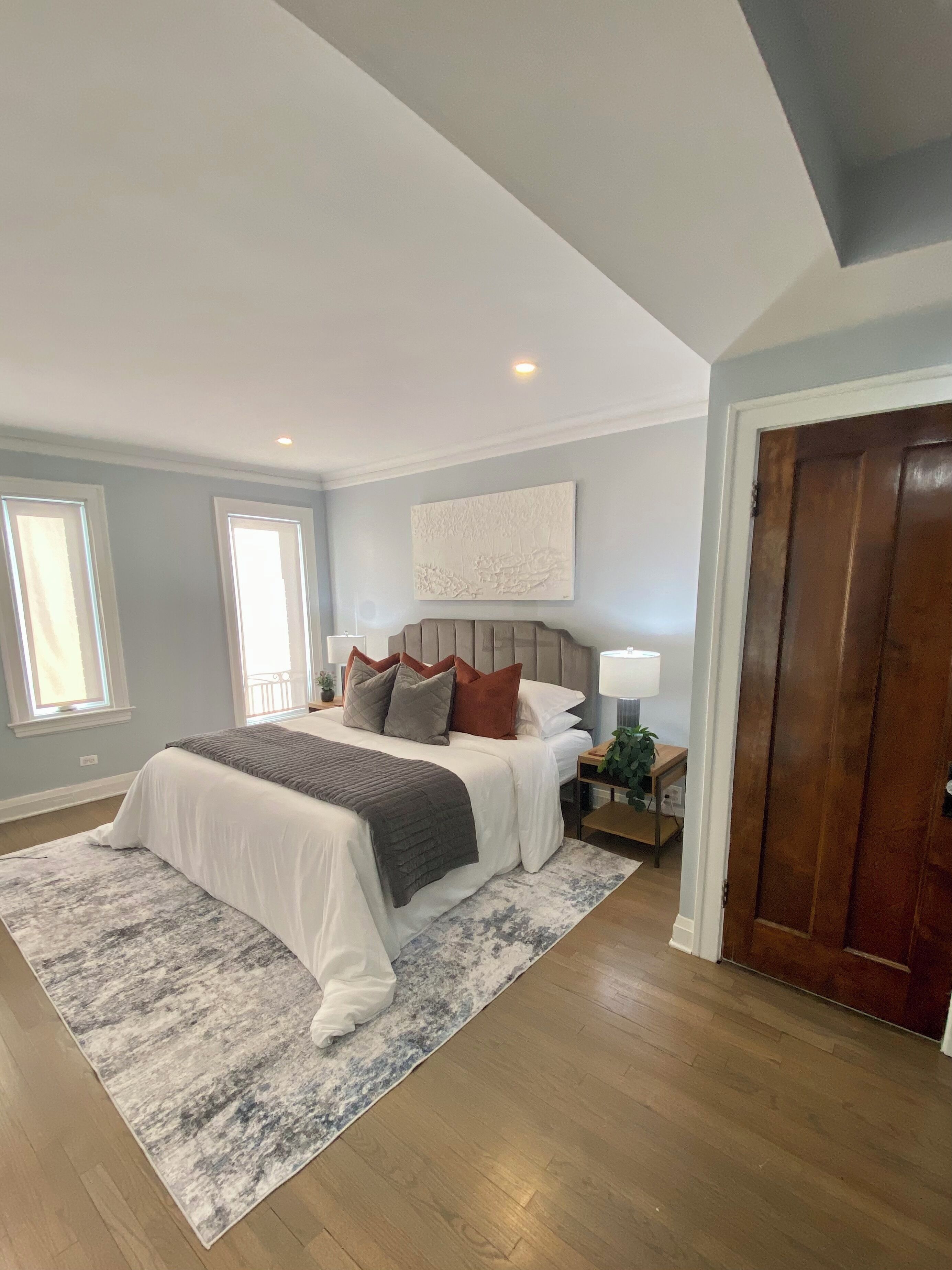 3 bedrooms, in-room safe, desk, iron/ironing board