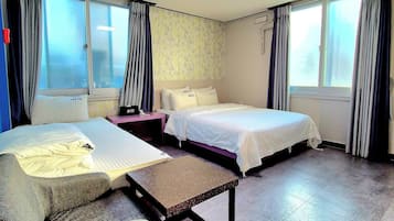 Basic Twin Room, City View | Desk, laptop workspace, free WiFi