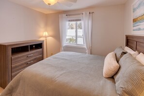 3 عدّة غرف نوم وواي فاي وملاءات أسرّة