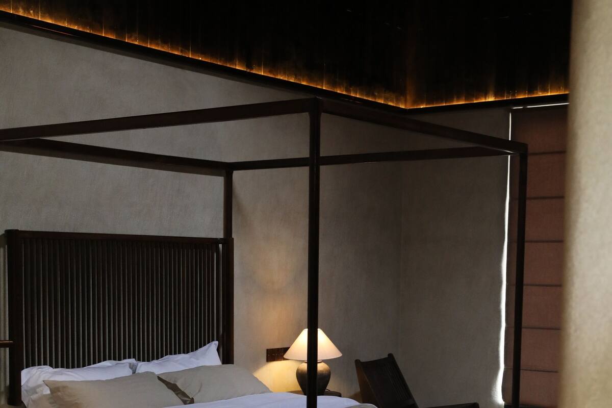 Habitación básica | Cortinas opacas, tabla de planchar con plancha, wifi gratis