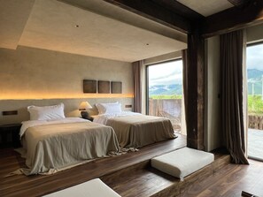 Standard Twin Room, Balcony | Private kitchen