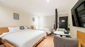 Deluxe Twin Room | 1 bedroom, desk, laptop workspace, free WiFi