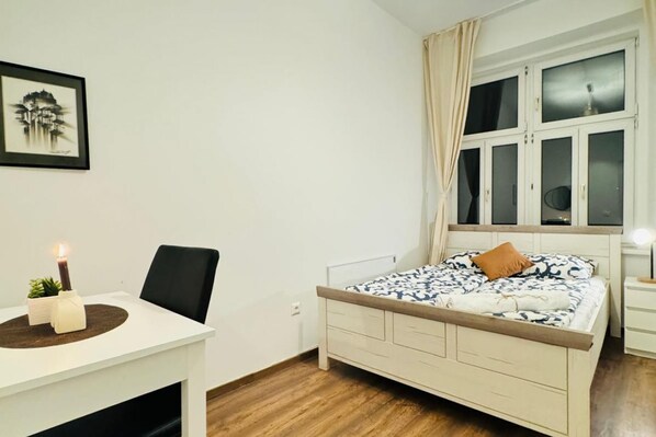 1 bedroom, WiFi, bed sheets