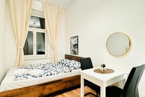 1 bedroom, WiFi, bed sheets