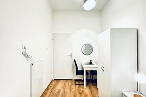 Interior - Comfortable Stay for 2 Close to Atzgersdorf (Vienna)