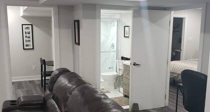 Velohome: Lovely 3-Bed, 2-Bath home close to Mattamy National Cycling Centre .