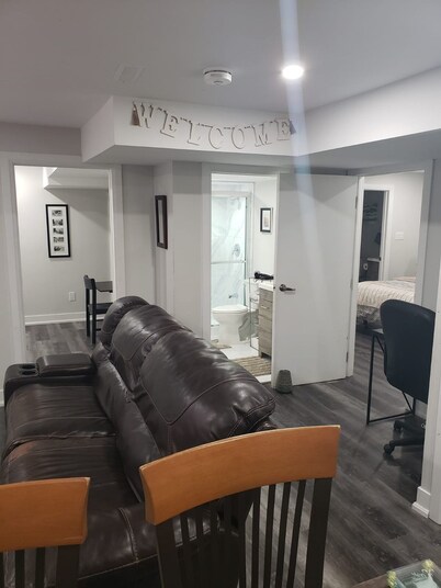 Velohome: Lovely 3-Bed, 2-Bath home close to Mattamy National Cycling Centre .