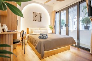 4 bedrooms, iron/ironing board, WiFi