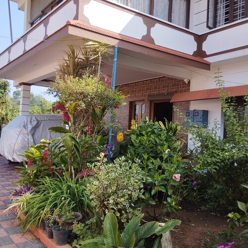 Family stay in madikeri
2 bedroom house