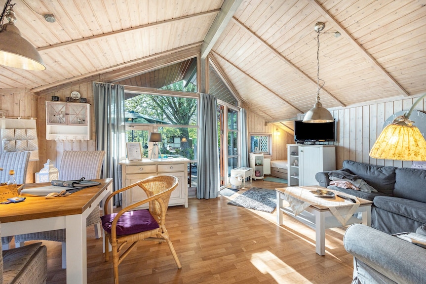 Ferienhaus 'Möwe' Mit Privater Terrasse, Privatem Garten Und Wi-fi - Wedel