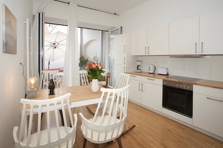 Fridge, microwave, oven, stovetop. Apartment 'Fewo Romeo und Julia' with Private Terrace and Wi-Fi