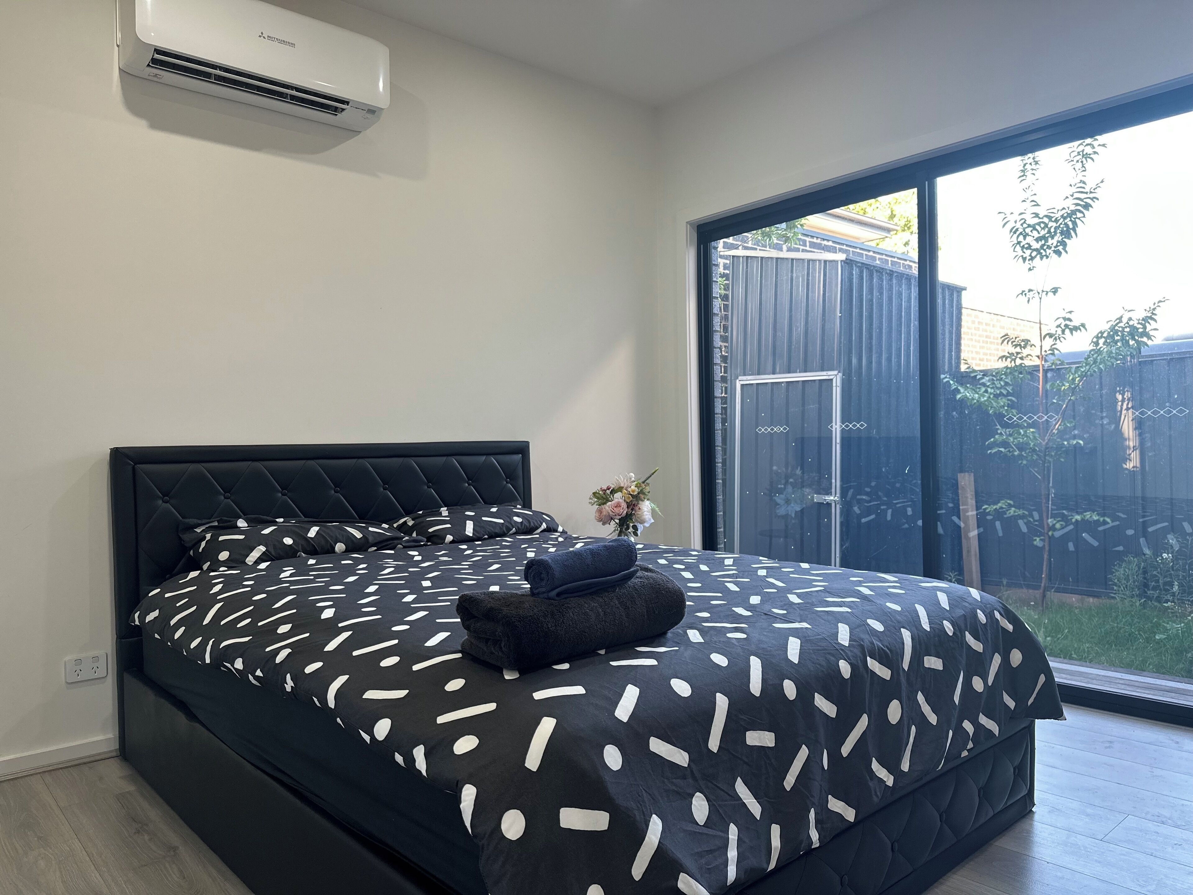 2 chambres, fer et planche à repasser, Wi-Fi gratuit, draps fournis