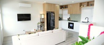 Modern Townhouse, Perfect for couples  