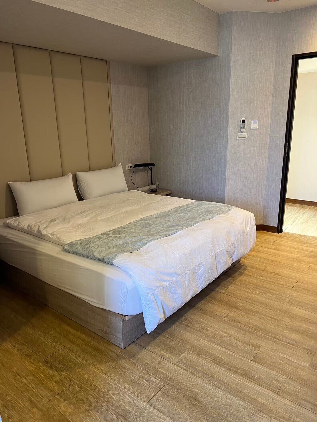 Superior Double Room, Balcony, City View | Free WiFi, bed sheets
