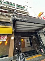 Entrada al alojamiento