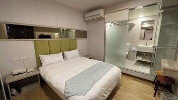 Basic-Doppelzimmer, 1 Doppelbett | Kostenloses WLAN, Bettwäsche