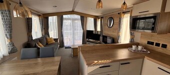 Hafan y Mor Park 3-Bed Caravan, Sleeps 8, Pets Ok