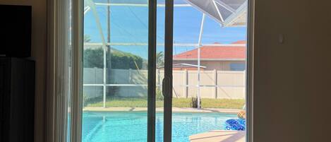 3 bedrooms, desk, iron/ironing board, travel cot