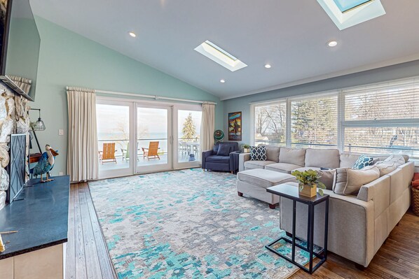 TV, fireplace, DVD player, table tennis