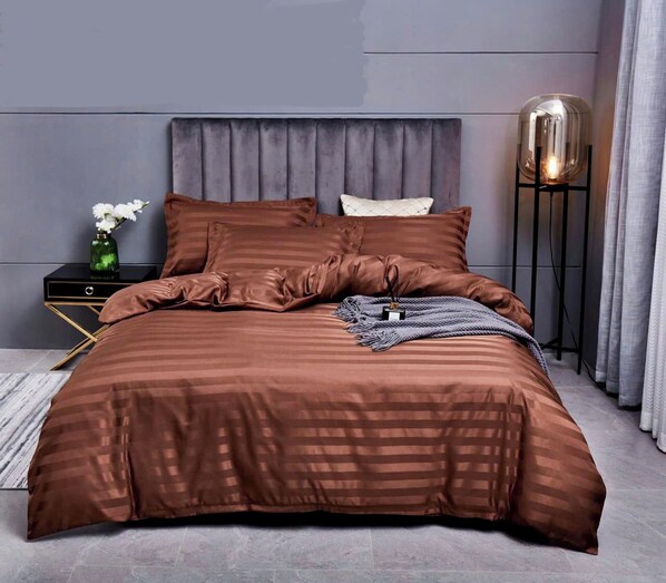 Deluxe Room | Desk, blackout drapes, iron/ironing board, free WiFi