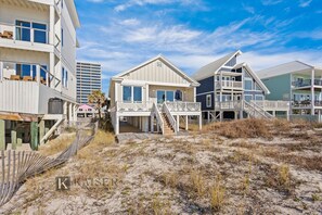 Exterior - Timeless Beachfront House in Central Gulf Shores, Seacure Managed by Kaiser (Gulf Shores)